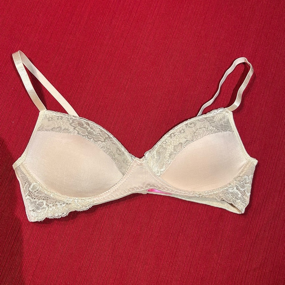 Nude beige push-up bra with lace accents NO underwire